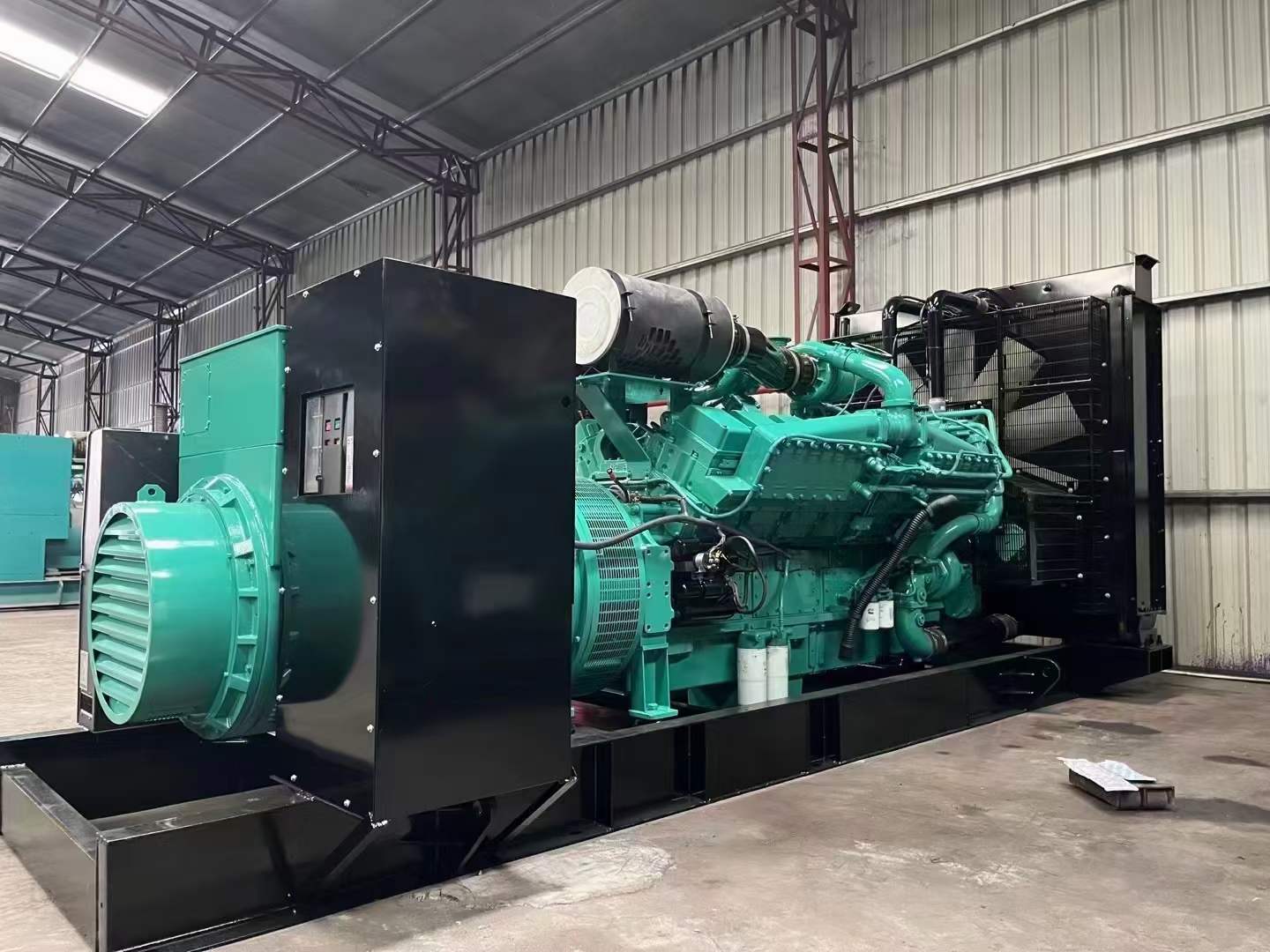 中原如何降低 800kW 柴油发电机输出电流的波动？