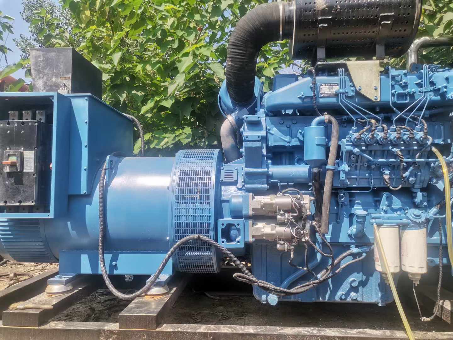 中原详细说明降低 800kW 柴油发电机输出电流波动的方法